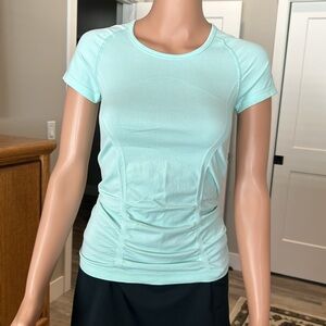 Athleta tee